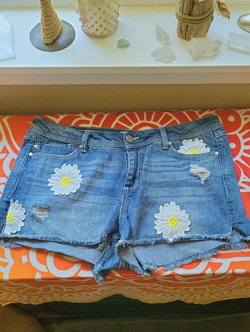 LC Embroidered Daisy Distressed Shorts